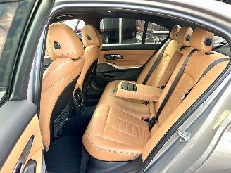 BMW 3-serie 320d 190pk aut + f1 xDrive High Exe sedan - schuifdak - harman/k - head up - keyless - 360cam - stuurverw picture 15