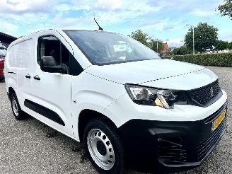 Peugeot Partner 1.5 BlueHDI 99pk Premium Long 3Pers Euro.6 - nap - navi - camera - carplay - airco - cruise - trekh - pdc picture 3