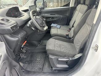 Peugeot Partner 1.5 BlueHDI 99pk Premium Long 3Pers Euro.6 - nap - navi - camera - carplay - airco - cruise - trekh - pdc picture 26