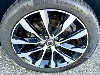Volvo V-40 1.5 T3 152pk Aut + f1 Dynamic Ed - nap - pano - leer - stoelverw - navi - cam - keyless - harman/kardon picture 74