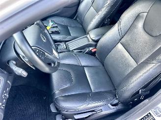 Volvo V-40 1.5 T3 152pk Aut + f1 Dynamic Ed - nap - pano - leer - stoelverw - navi - cam - keyless - harman/kardon picture 51