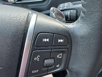 Volvo V-40 1.5 T3 152pk Aut + f1 Dynamic Ed - nap - pano - leer - stoelverw - navi - cam - keyless - harman/kardon picture 39