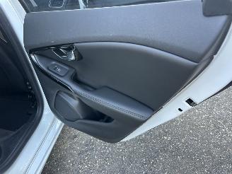 Volvo V-40 1.5 T3 152pk Aut + f1 Dynamic Ed - nap - pano - leer - stoelverw - navi - cam - keyless - harman/kardon picture 58