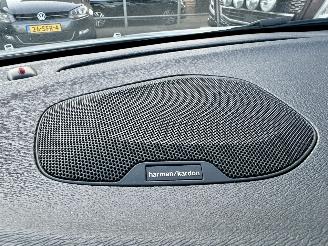 Volvo V-40 1.5 T3 152pk Aut + f1 Dynamic Ed - nap - pano - leer - stoelverw - navi - cam - keyless - harman/kardon picture 20