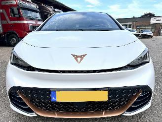 Cupra Born Gereserveerd 62kWh 204pk aut Essential - 47dkm nap - sfeerverl - kuipstoelen - stuurverw - front + line assist picture 3