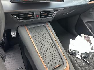 Cupra Born Gereserveerd 62kWh 204pk aut Essential - 47dkm nap - sfeerverl - kuipstoelen - stuurverw - front + line assist picture 37
