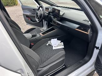 Cupra Born Gereserveerd 62kWh 204pk aut Essential - 47dkm nap - sfeerverl - kuipstoelen - stuurverw - front + line assist picture 21