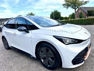 Cupra Born Gereserveerd 62kWh 204pk aut Essential - 47dkm nap - sfeerverl - kuipstoelen - stuurverw - front + line assist picture 4
