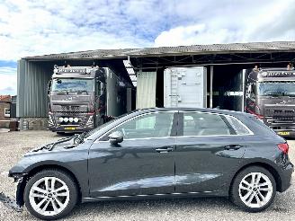uszkodzony samochody osobowe Audi A3 Sportback 35 TFSI 150pk aut + f1 Sport Ed - virtual - line + park assist - keyless - clima - cruise - pdc 2021/5