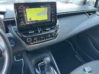 Toyota Corolla 1.8 Hybrid 148pk aut first edition sedan - navi - camera - stuurverw - keyless - front + line + side assist picture 20