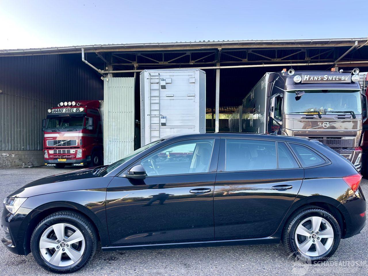 Skoda Scala 1.0 TSI 110pk 6-bak Ambition - nap - 1e eig - navi - virtual - front + line assist - trekh - pdc - all season