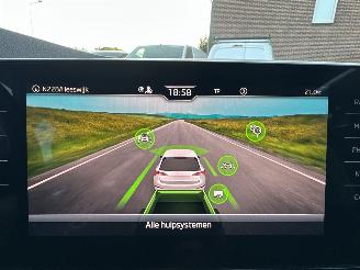 Skoda Scala 1.0 TSI 110pk 6-bak Ambition - nap - 1e eig - navi - virtual - front + line assist - trekh - pdc - all season picture 33