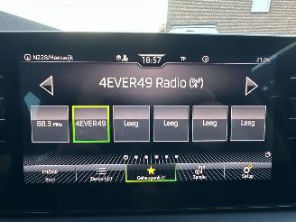 Skoda Scala 1.0 TSI 110pk 6-bak Ambition - nap - 1e eig - navi - virtual - front + line assist - trekh - pdc - all season picture 36