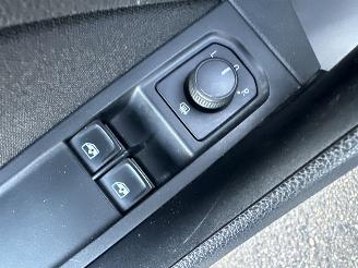 Skoda Scala 1.0 TSI 110pk 6-bak Ambition - nap - 1e eig - navi - virtual - front + line assist - trekh - pdc - all season picture 43