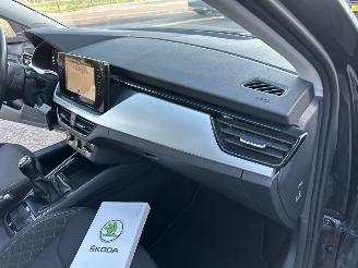 Skoda Scala 1.0 TSI 110pk 6-bak Ambition - nap - 1e eig - navi - virtual - front + line assist - trekh - pdc - all season picture 47
