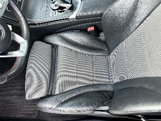 Mercedes C-klasse 180 156pk 7-traps aut + f1 Prestige - pano - burmester - sfeerverl - memory - nav - cam - line + side assist picture 41