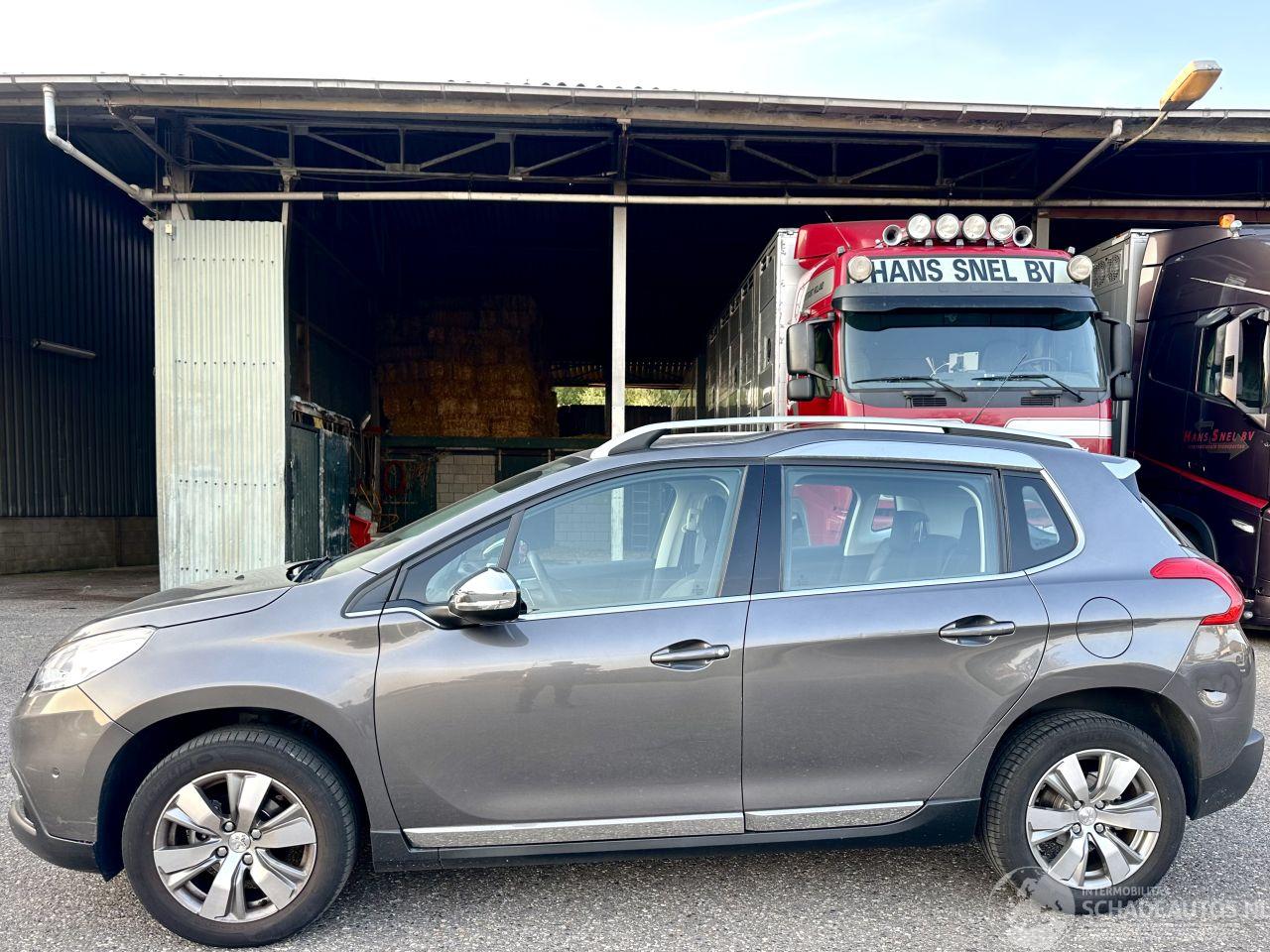 Peugeot 2008 1.2 PureTech 82pk aut + f1 Allure - 33dkm nap - 1e eig - navi - pdc v+a - lmv - clima + cruise