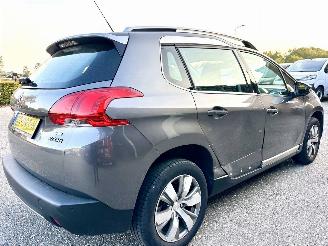 Peugeot 2008 1.2 PureTech 82pk aut + f1 Allure - 33dkm nap - 1e eig - navi - pdc v+a - lmv - clima + cruise picture 5