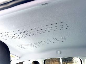 Peugeot 2008 1.2 PureTech 82pk aut + f1 Allure - 33dkm nap - 1e eig - navi - pdc v+a - lmv - clima + cruise picture 23