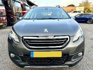 Peugeot 2008 1.2 PureTech 82pk aut + f1 Allure - 33dkm nap - 1e eig - navi - pdc v+a - lmv - clima + cruise picture 3