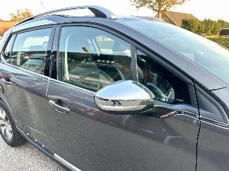 Peugeot 2008 1.2 PureTech 82pk aut + f1 Allure - 33dkm nap - 1e eig - navi - pdc v+a - lmv - clima + cruise contr picture 83