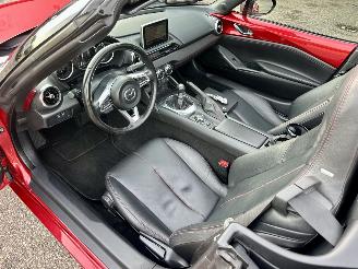 Mazda MX-5 Cabrio 1.5 SkyActiv-G 131pk 6-bak GT-M - bose - navi - leer - stoelverw - pdc - clima - cruise - keyless picture 19