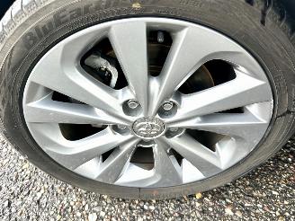 Toyota Auris Touring Sports 1.8 Hybrid aut 123pk L.Pro Exe - nap - pano - xenon - navi - camera - keyless - bearlock - pdc v+a picture 80