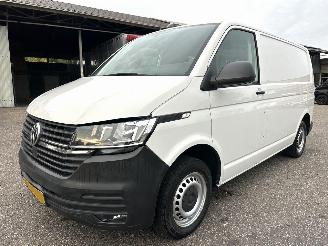 Volkswagen Transporter 2.0 TDI 150pk dsg aut L1/H1 Highl - nap - 1e eig - navi - carplay - airco - cruise - front assist - acc - pdc picture 2