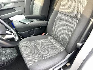 Volkswagen Transporter Gereserveerd 2.0 TDI 150pk dsg aut L1/H1 Highl - nap - 1e eig - navi - carplay - airco - cruise - front assist - acc - pdc picture 18