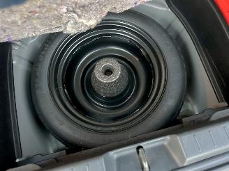 Toyota Yaris 1.3 VVT-I 87pk Sol MMT Automaat Follow me 5drs - navi - airco - bleutooth - 80dkm - elektr ramen v + spiegels picture 14