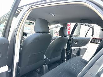 Toyota Yaris 1.3 VVT-I 87pk Sol MMT Automaat Follow me 5drs - navi - airco - bleutooth - 80dkm - elektr ramen v + spiegels picture 46