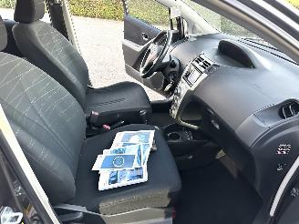 Toyota Yaris 1.3 VVT-I 87pk Sol MMT Automaat Follow me 5drs - navi - airco - bleutooth - 80dkm - elektr ramen v + spiegels picture 36