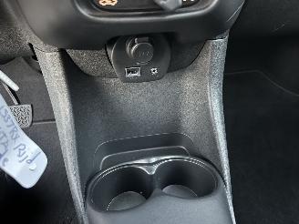 Toyota Aygo 1.0 VVT-i 72pk X-Fun 5drs - 39dkm nap - 1e eig - airco - cruise - esp - elektr ramen - rijdbaar picture 33