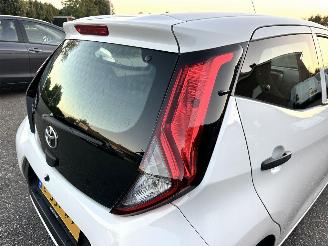 Toyota Aygo 1.0 VVT-i 72pk X-Fun 5drs - 39dkm nap - 1e eig - airco - cruise - esp - elektr ramen - rijdbaar picture 68