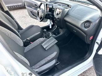 Toyota Aygo 1.0 VVT-i 72pk X-Fun 5drs - 39dkm nap - 1e eig - airco - cruise - esp - elektr ramen - rijdbaar picture 20