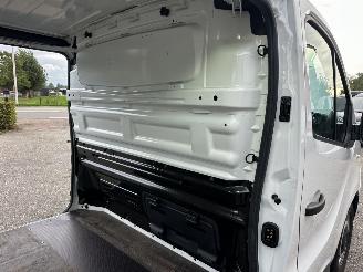 Renault Trafic 2.0 dCi 145pk 6-traps AUT Euro6 T29 L1H1 Comfort 3pers - nap - 1e eig - 2x schuifdeur - navi - airco - cruise - pdc picture 37