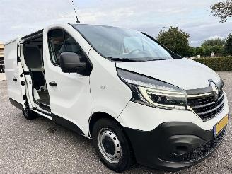 Renault Trafic 2.0 dCi 145pk 6-traps automaat T29 L1H1 Comfort 3pers - nap - 1e eig - 2x schuifdeur - navi - airco - cruise - pdc picture 4
