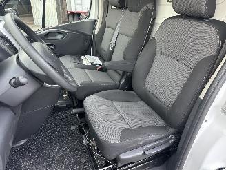Renault Trafic 2.0 dCi 145pk 6-traps automaat T29 L1H1 Comfort 3pers - nap - 1e eig - 2x schuifdeur - navi - airco - cruise - pdc picture 19
