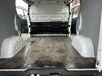 Renault Trafic 2.0 dCi 145pk 6-traps AUT Euro6 T29 L1H1 Comfort 3pers - nap - 1e eig - 2x schuifdeur - navi - airco - cruise - pdc picture 36