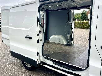 Renault Trafic 2.0 dCi 145pk 6-traps automaat T29 L1H1 Comfort 3pers - nap - 1e eig - 2x schuifdeur - navi - airco - cruise - pdc picture 8