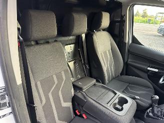Ford Transit Connect 1.5 TDCI 75pk euro.6 L1 Trend 3Pers - 132dkm nap - airco - cruise - pdc v+a - trekh - imperiaal picture 17