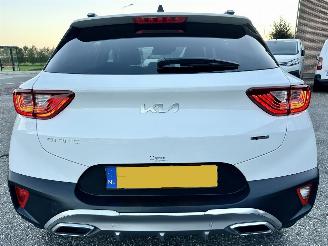 Kia Stonic Gereserveerd 1.0 T-GDi MHEV 101pk GT-Line - nap - 1e eig - navi - camera - 1/2 leer - stuur + stoelverw - keyless entry + start picture 6