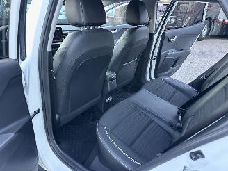 Kia Stonic Gereserveerd 1.0 T-GDi MHEV 101pk GT-Line - nap - 1e eig - navi - camera - 1/2 leer - stuur + stoelverw - keyless entry + start picture 52