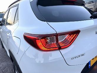 Kia Stonic Gereserveerd 1.0 T-GDi MHEV 101pk GT-Line - nap - 1e eig - navi - camera - 1/2 leer - stuur + stoelverw - keyless entry + start picture 72