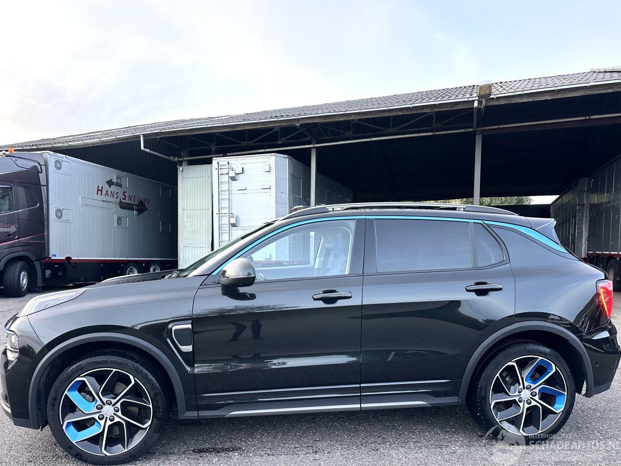 Lynk & Co 01 1.5 Plug-In Hybrid 220pk 7-traps aut - pano - nap - 360cam - 2x laadkabels - keyless - front + line + side assist