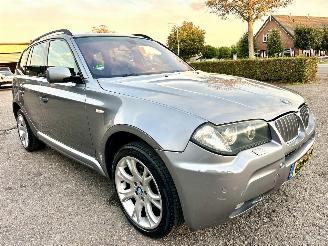 BMW X3 3.0si 272pk 4WD aut high exe M-sport - pano - leer - stoelverw - xenon - pdc v+a - afn trekh - memory - youngtimer picture 4