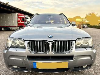 BMW X3 3.0si 272pk 4WD aut high exe M-sport - pano - leer - stoelverw - xenon - pdc v+a - afn trekh - memory - youngtimer picture 4