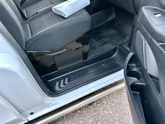Mercedes Vito 111 CDI 114pk 6-bak Lang - nap - 1e eig - 3pers - navi - camera - airco - trekh - euro6 - licht + regens picture 44