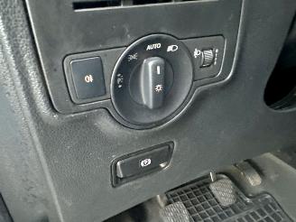 Mercedes Vito 111 CDI 114pk 6-bak Lang - nap - 1e eig - 3pers - navi - camera - airco - trekh - euro6 - licht + regens picture 24
