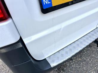 Mercedes Vito 111 CDI 114pk 6-bak Lang - nap - 1e eig - 3pers - navi - camera - airco - trekh - euro6 - licht + regens picture 10